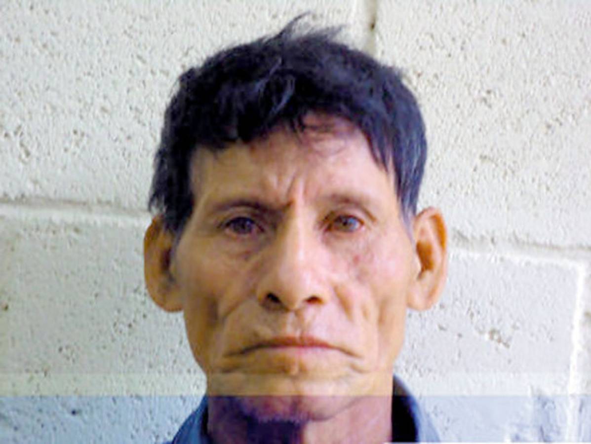 Piden arresto domiciliario para hombre que violó a su hija 34 años