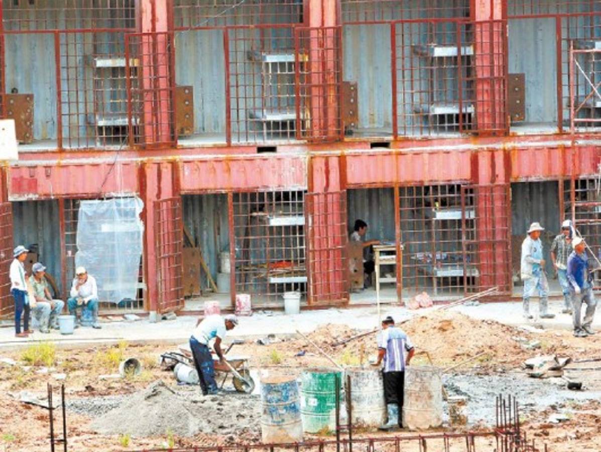 Reos más peligrosos de Honduras a megacárcel