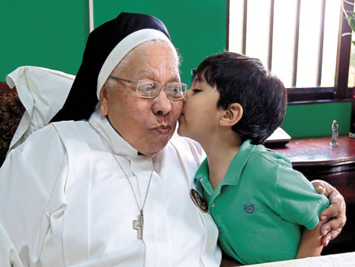 'No soy madre... juego a serlo y cada día aprendo”