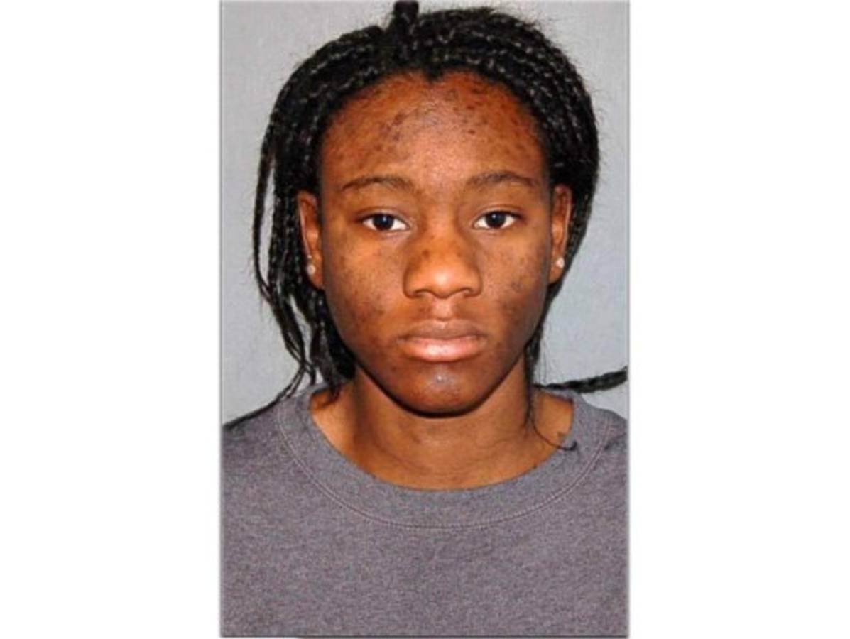 Mujer le prendió fuego a su bebé recién nacida