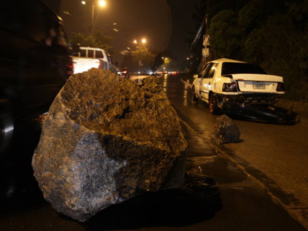 Una menor ahogada y desastres por tormenta en capital de Honduras
