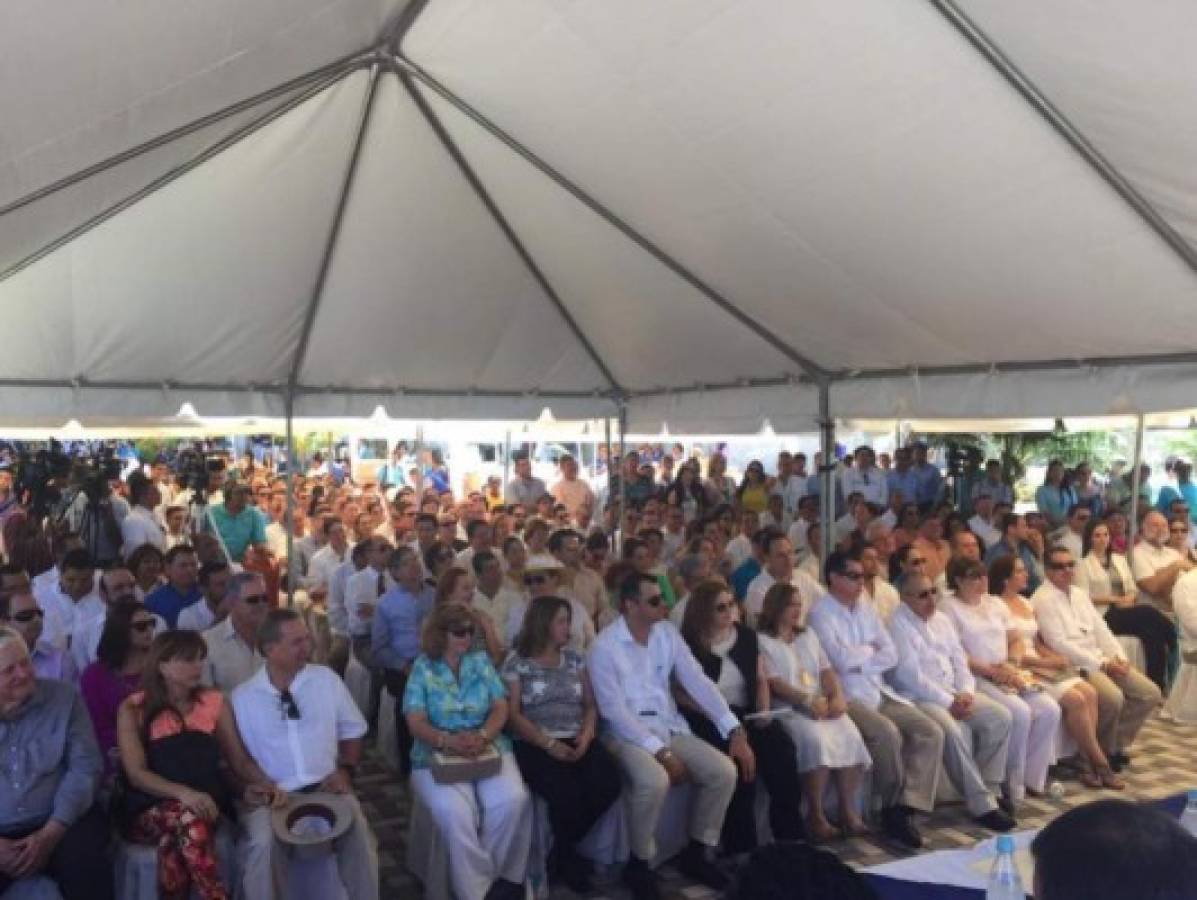 Honduras: Presidente Hernández inaugura vistoso muelle en La Ceiba