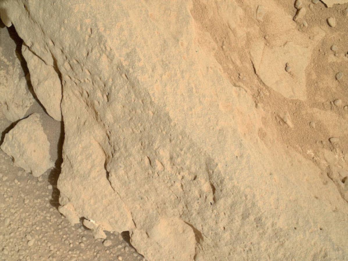 Curiosity halla evidencia de agua dulce en Marte