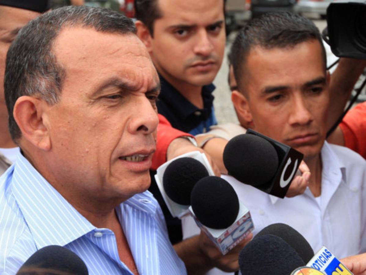 ¿A quién dejó Lobo al mando del gobierno?