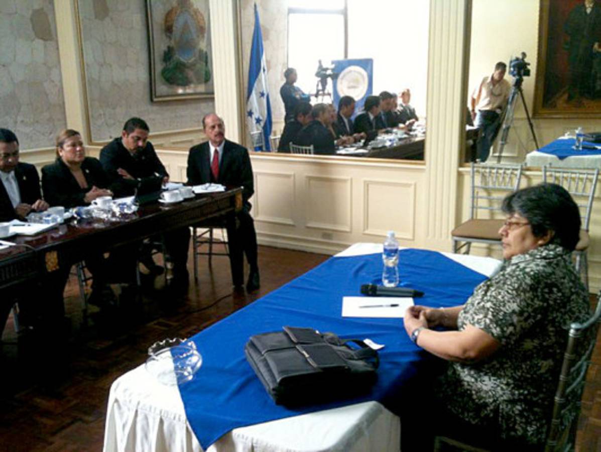 Candidatos a fiscal general y adjunto fueron sometidos a audiencias