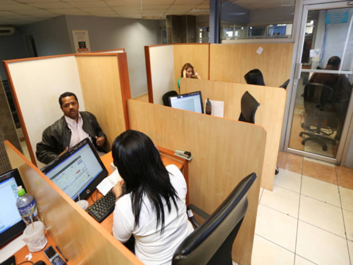 DNT decomisa 2,730 licencias a infractores