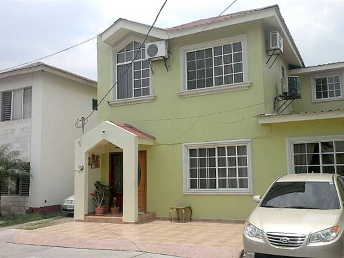 Fiscalía asegura bienes a Mario Zelaya, exdirector del IHSS 