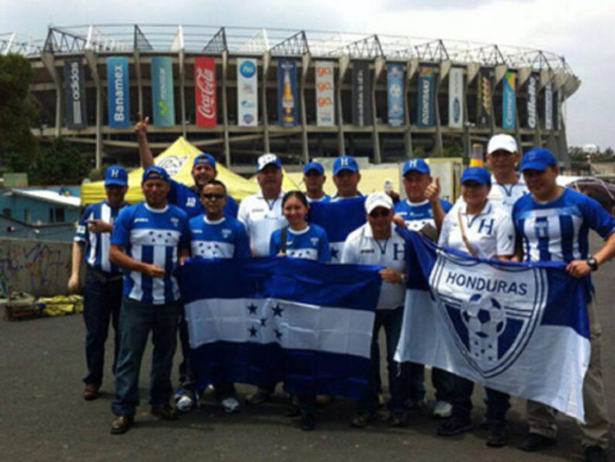 Honduras logra histórico 'Aztecazo' y aleja a México del Mundial 2014