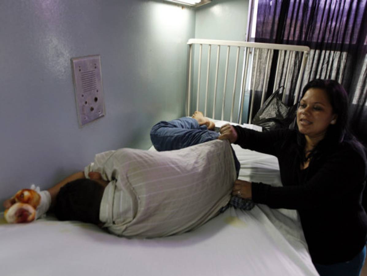 Un niño muerto y dos quemados por pólvora