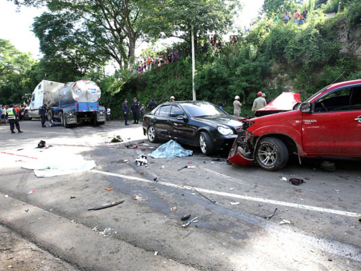 Tres muertos en aparatoso accidente al nororiente de capital de Honduras
