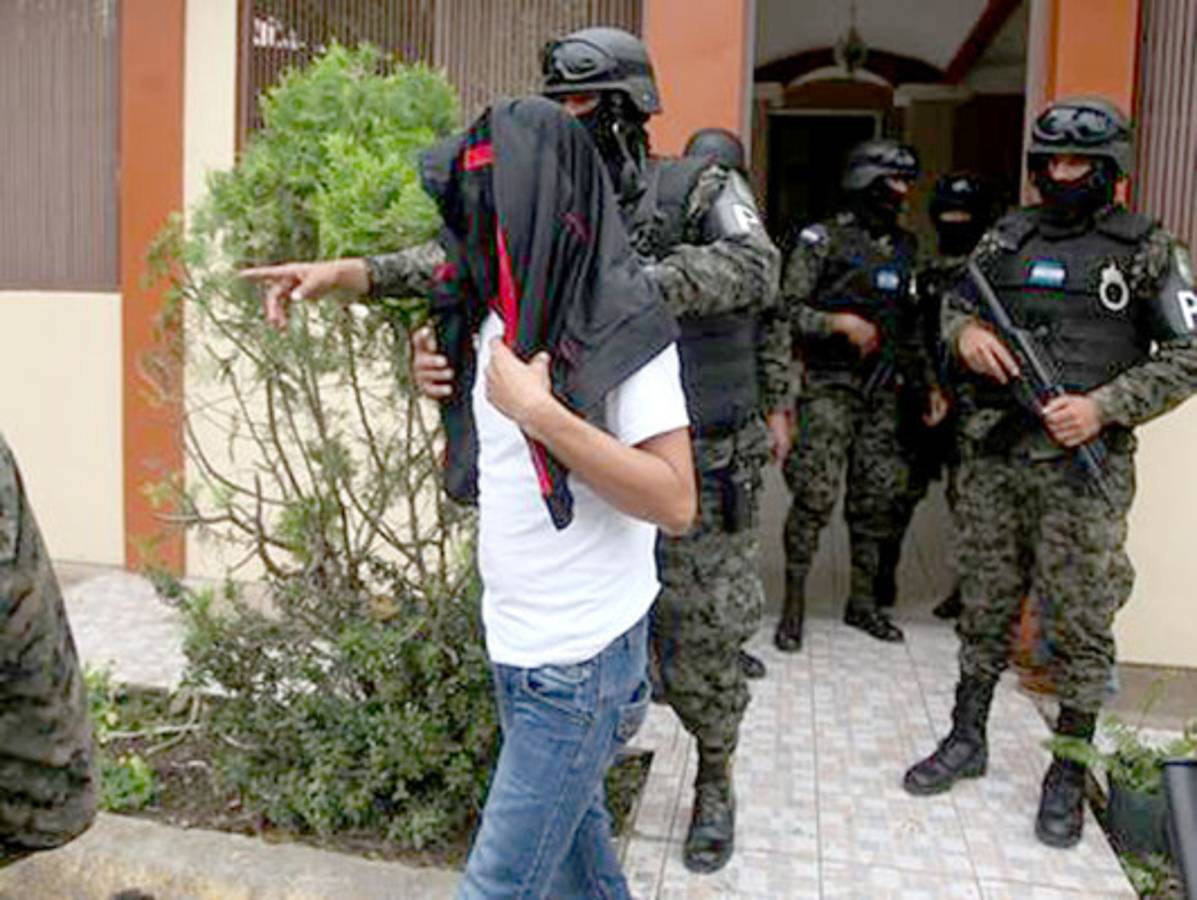 En la cárcel seguirán supuestos narcos detenidos en SPS