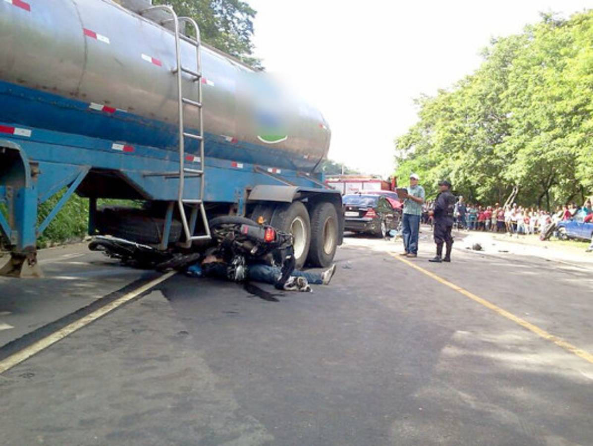 Tres muertos en aparatoso accidente al nororiente de capital de Honduras