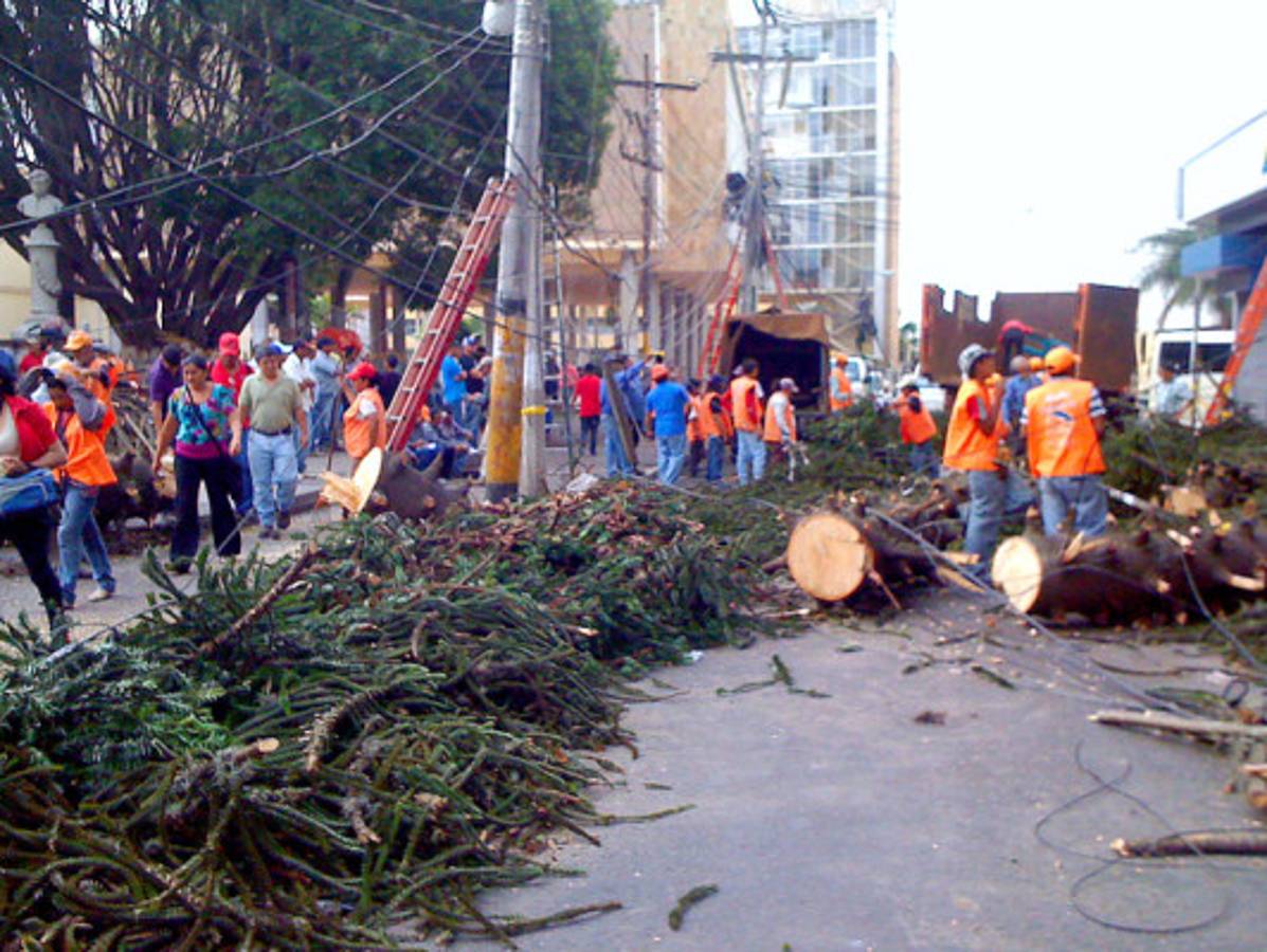 Limpieza en mercados y centro de la capital