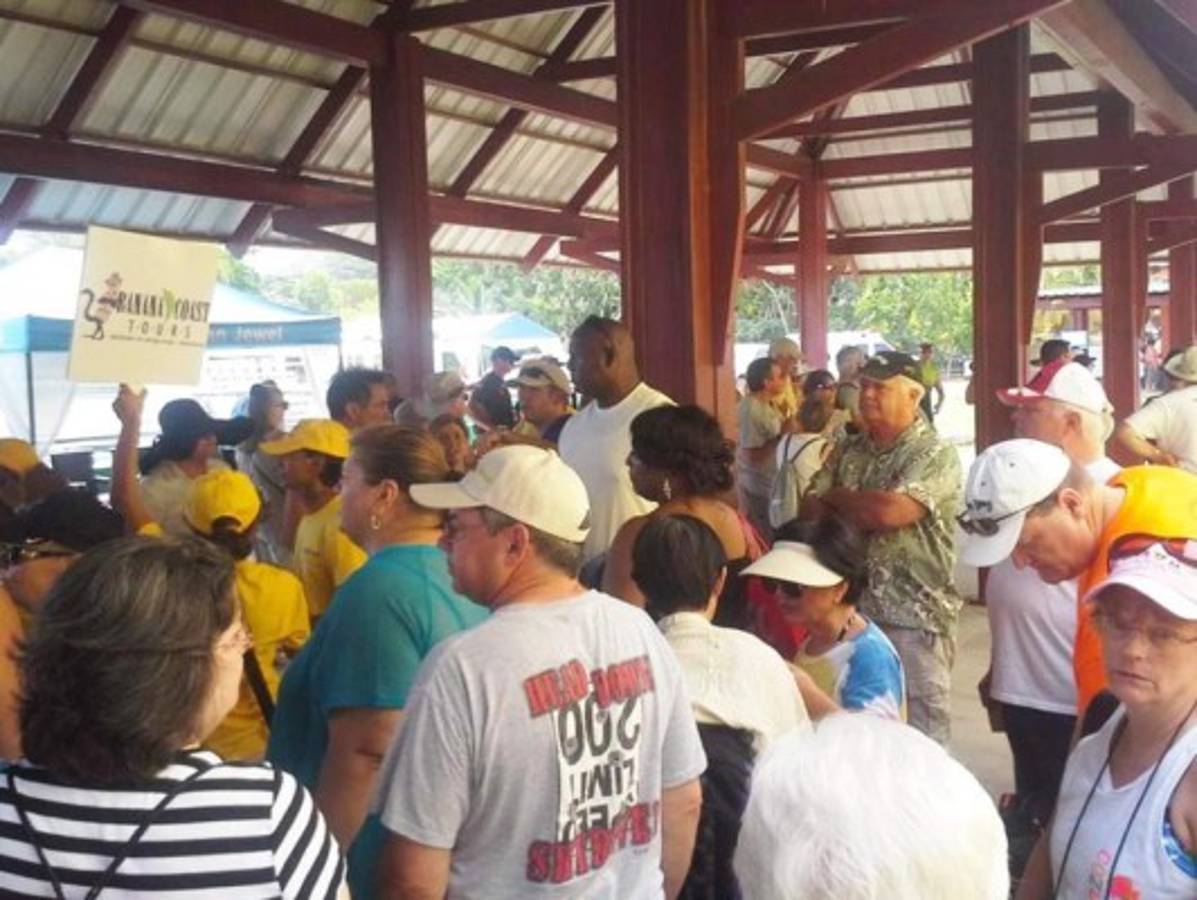 Honduras: Enorme crucero llega a Trujillo con más de 2,000 turistas