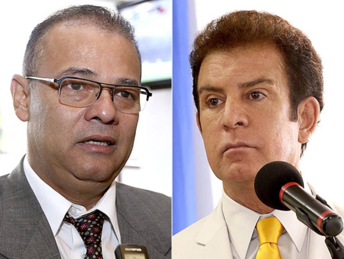 Salvador Nasralla le saca tarjeta roja a Andrés Pavón en foro de la UNAH