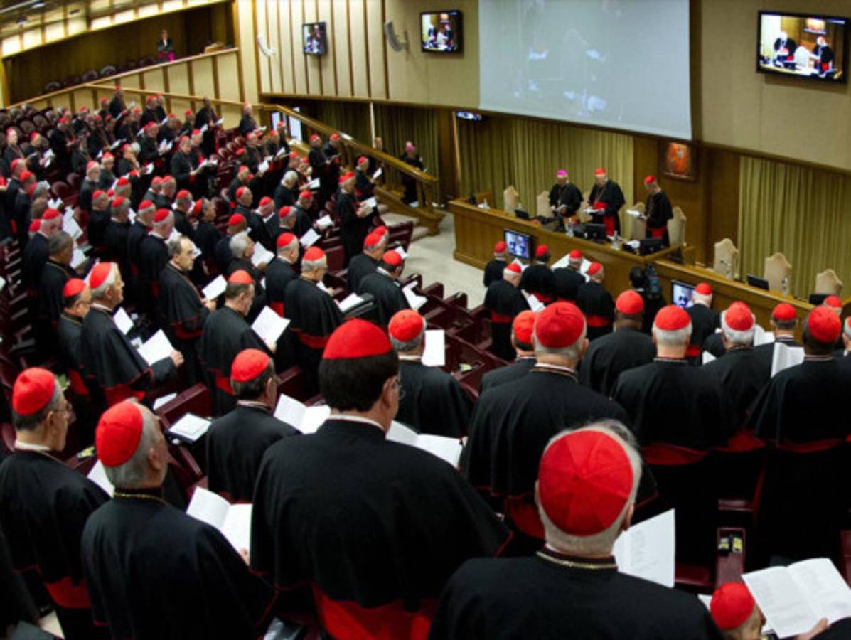'Diálogo franco” entre los cardenales para definir futuro Papa