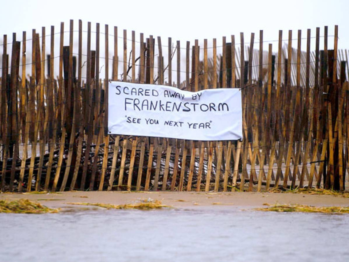 Unos 200 mil hondureños en alerta por trayectoria de huracán Sandy