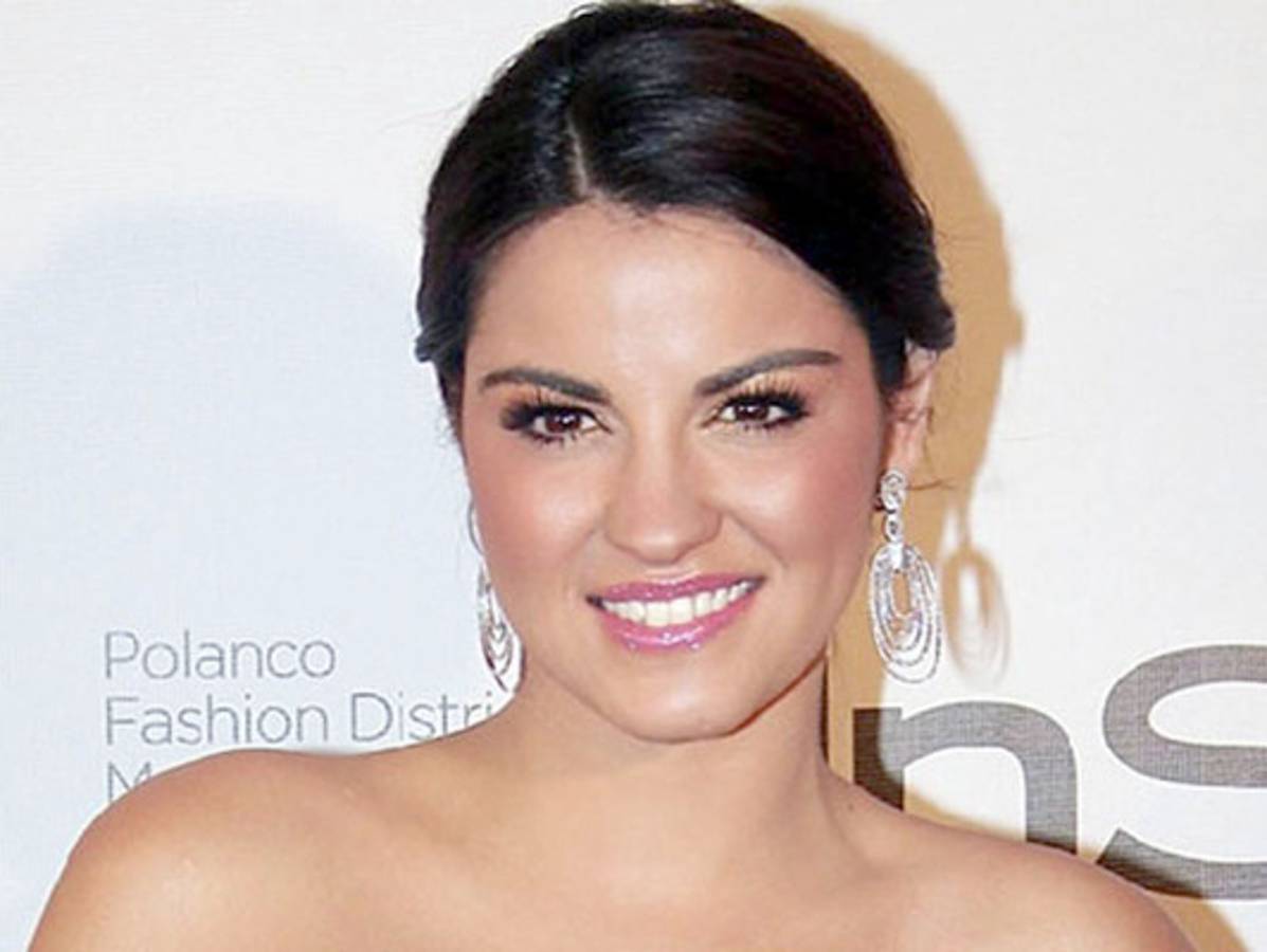 Maite Perroni vuelve a la música cantando bachata