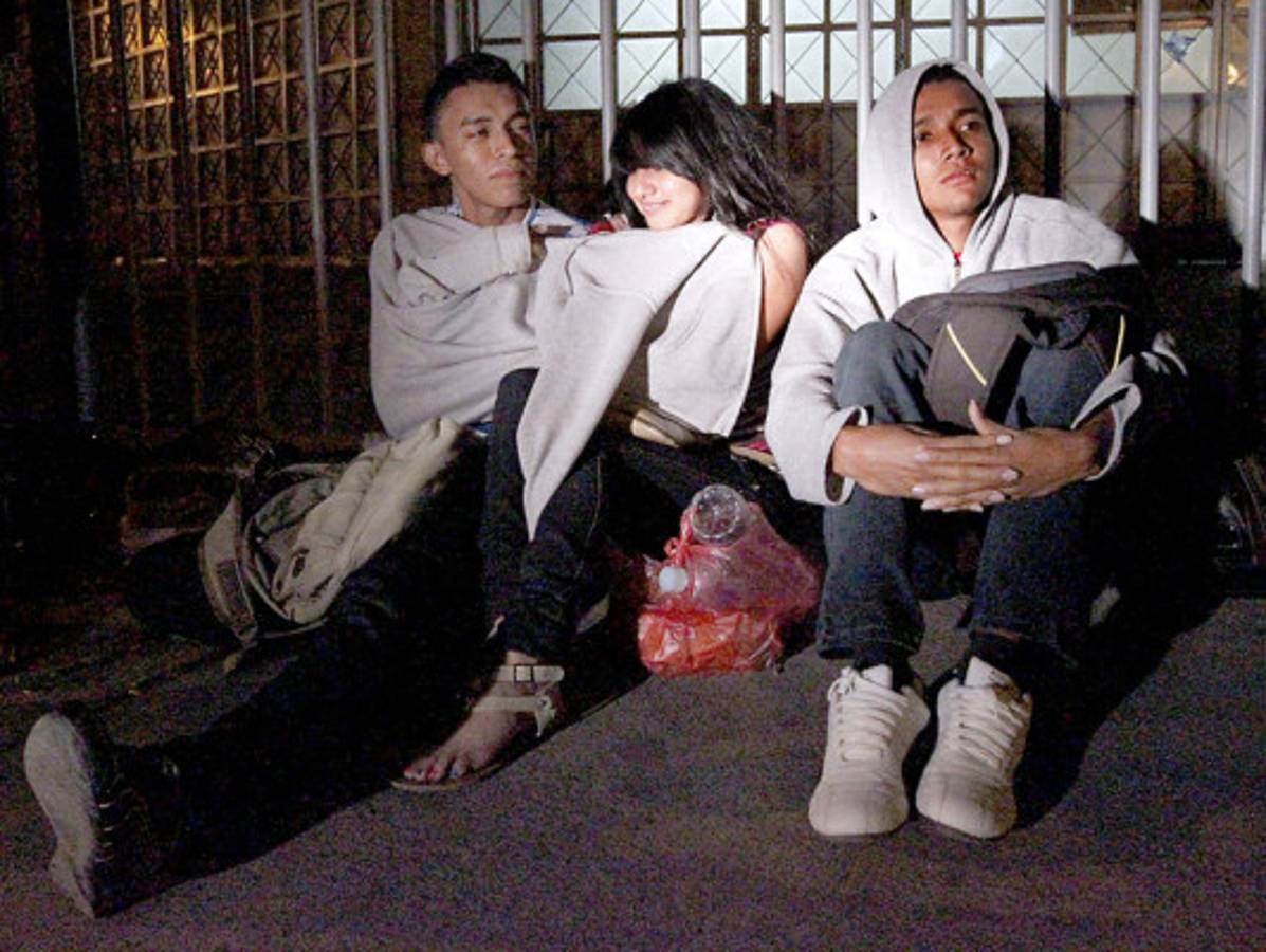 La odisea de hacer un trámite en el Escalafón