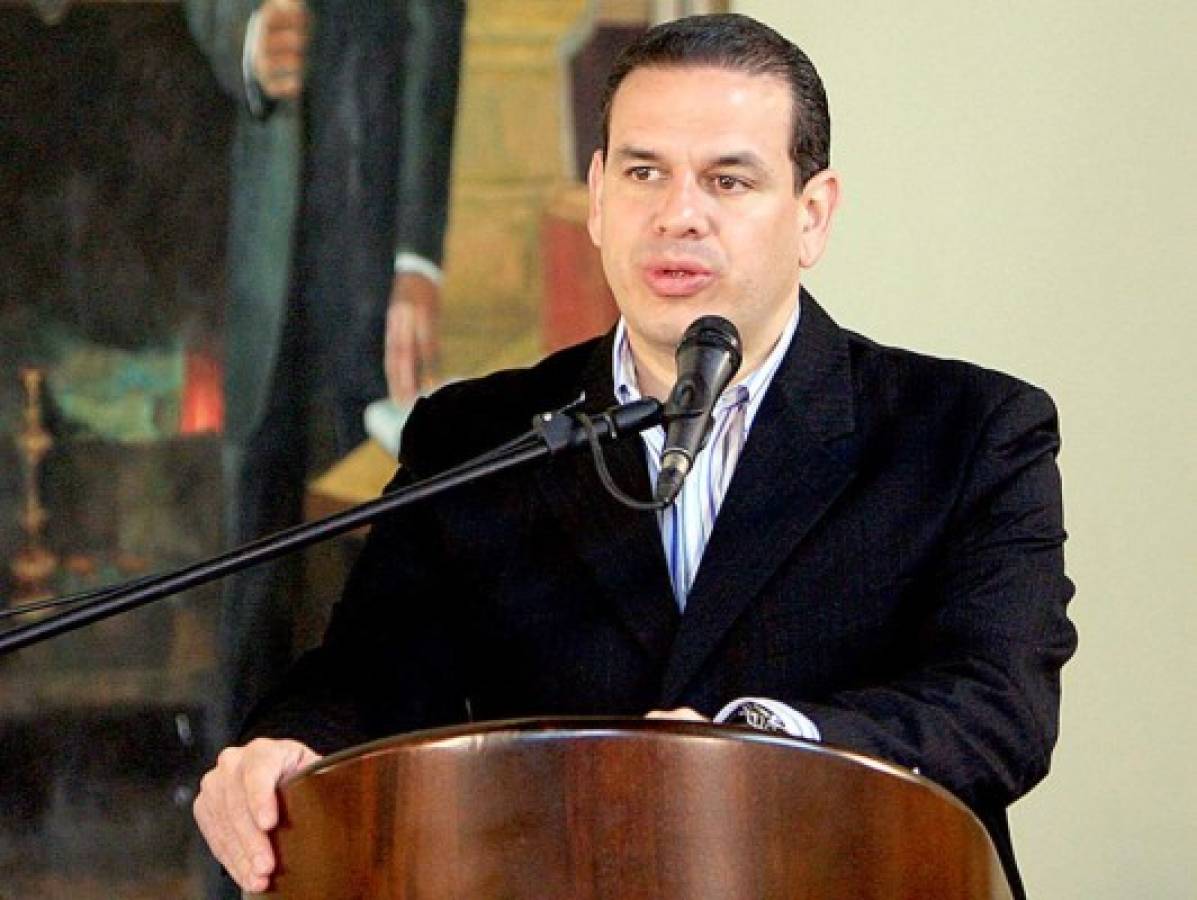 Samuel Reyes será el ministro de Defensa