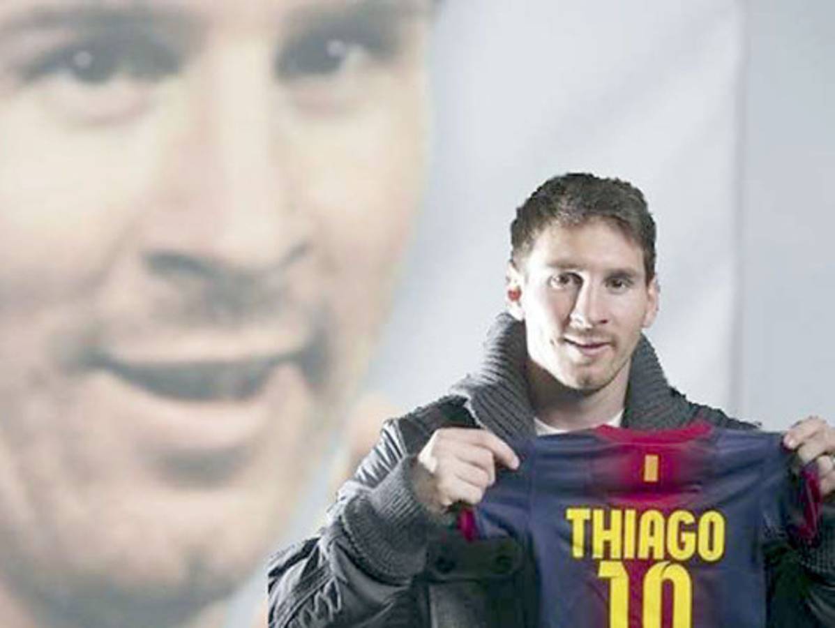 Foto: Messi presenta a su hijo Thiago