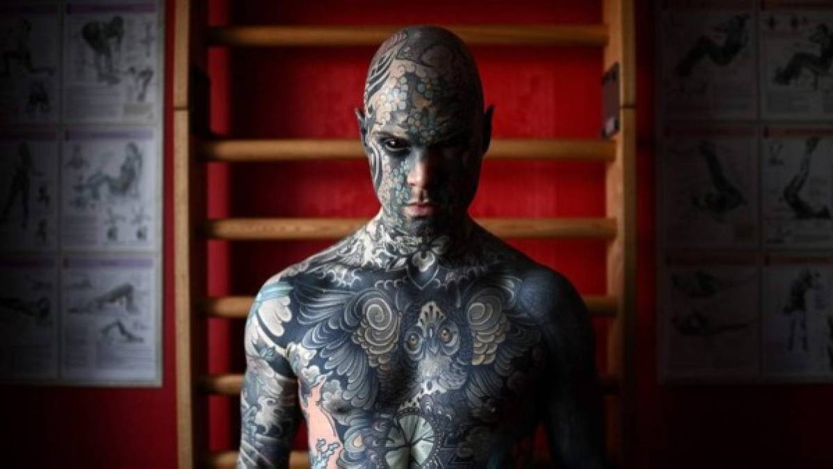 Sylvain Hélaine, el hombre tatuado de pies a cabeza en Francia