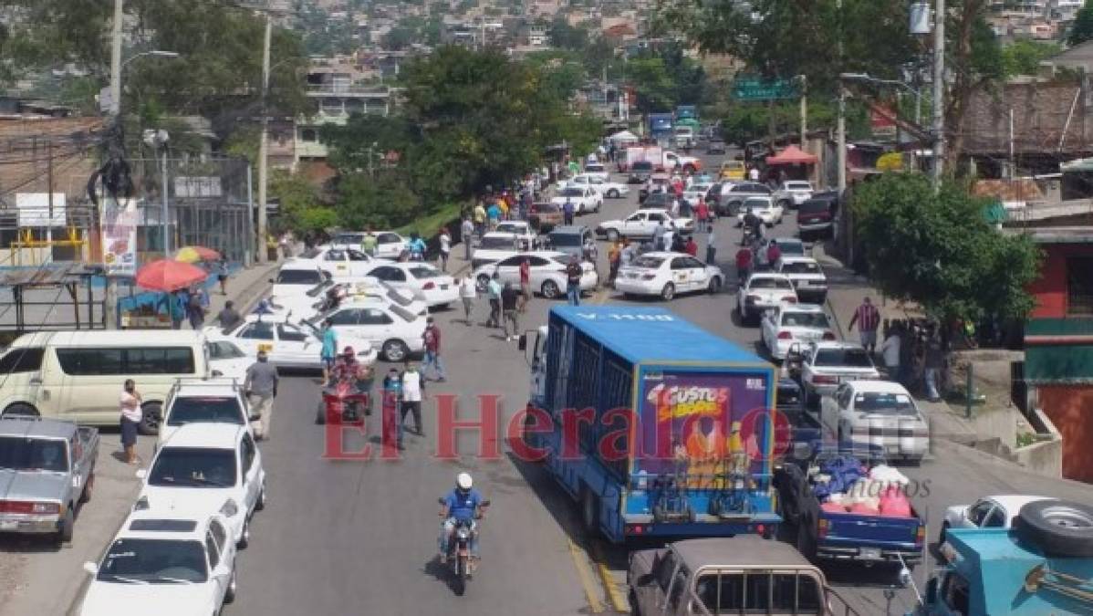 FOTOS: Protestas de conductores de buses y taxis colapsan la capital; exigen operar