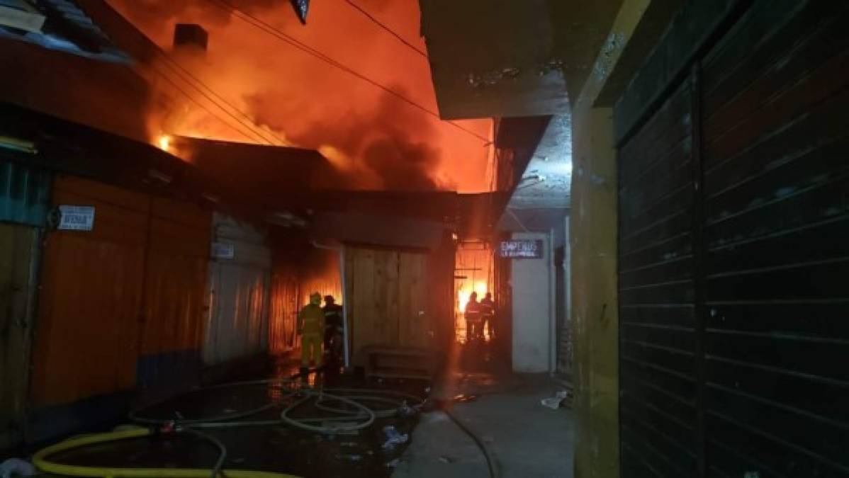 Las primeras imágenes del voraz incendio en mercados de Comayagüela