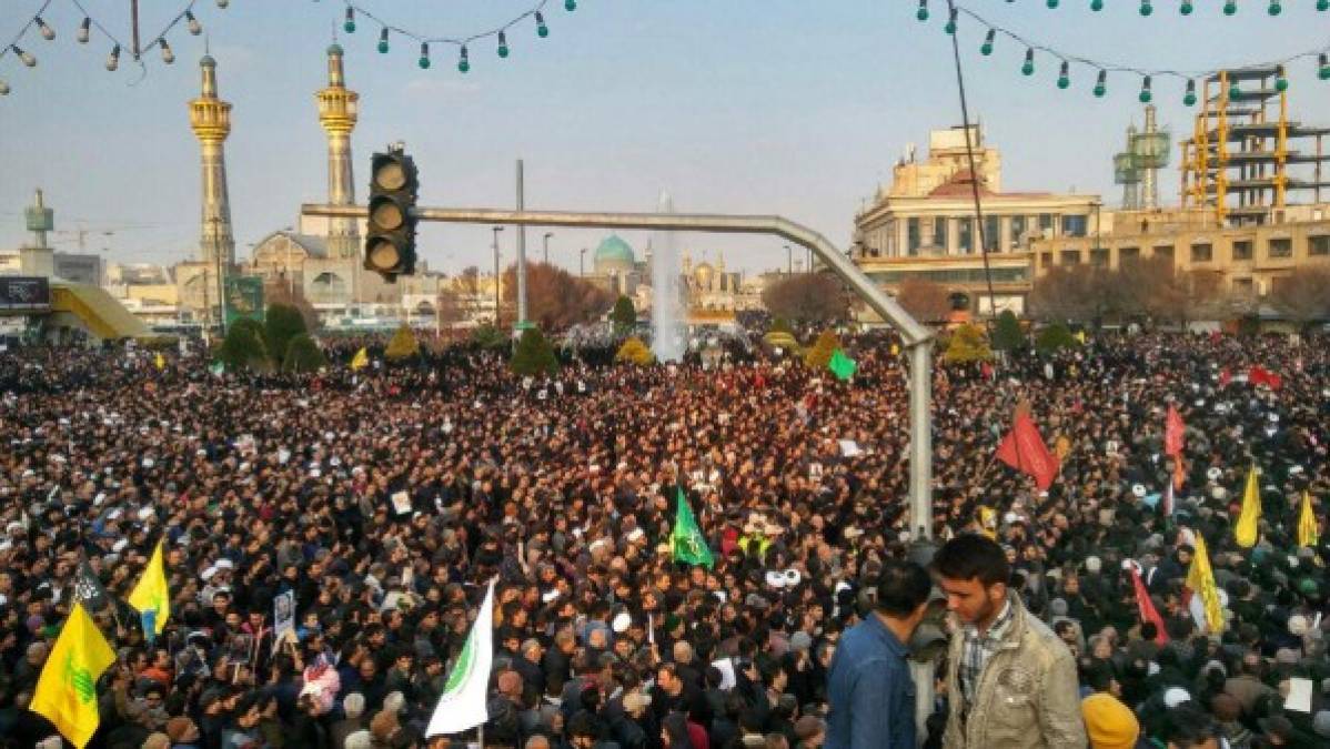 Multitudinarias protestas en Irak contra ocupantes de Irán y Estados Unidos