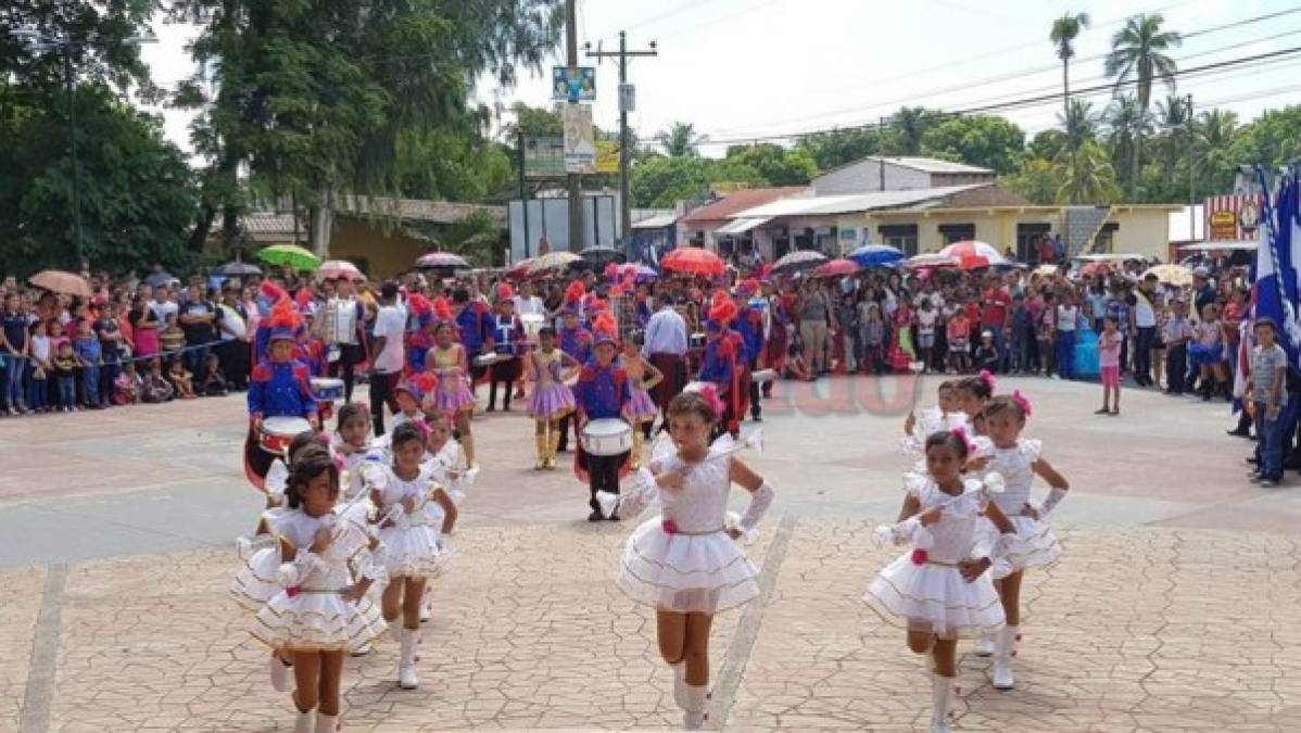 Hondureños comparten imágenes de sus hijos en esta fiesta cívica