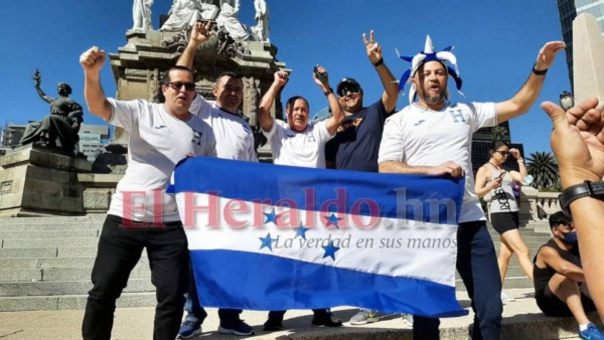 ¡Ambientazo! Afición catracha y mexicana ya palpita cerca del Azteca