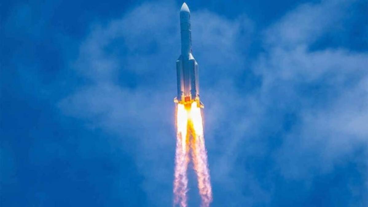 ¿Qué se sabe del cohete chino fuera de control que impactará en la Tierra?