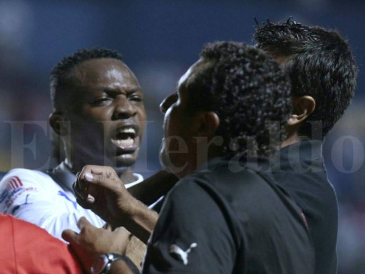 Motagua se queda con un accidentado Superclásico ante Olimpia