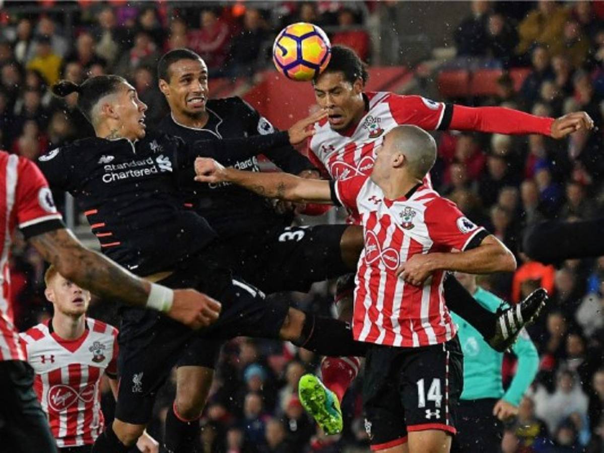 El City alcanza al Liverpool en el liderato de la Premier