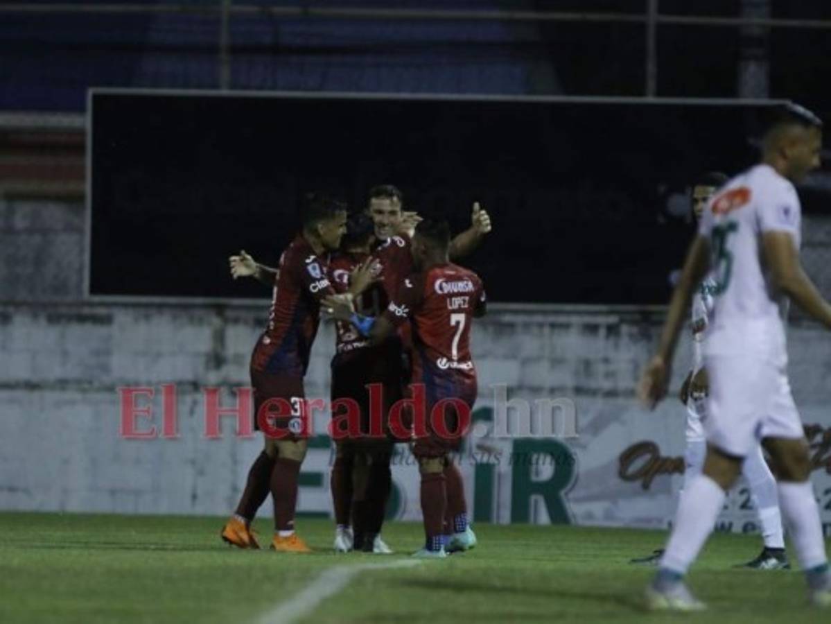 Motagua vence 3-2 al colista Platense y se acerca al liderato