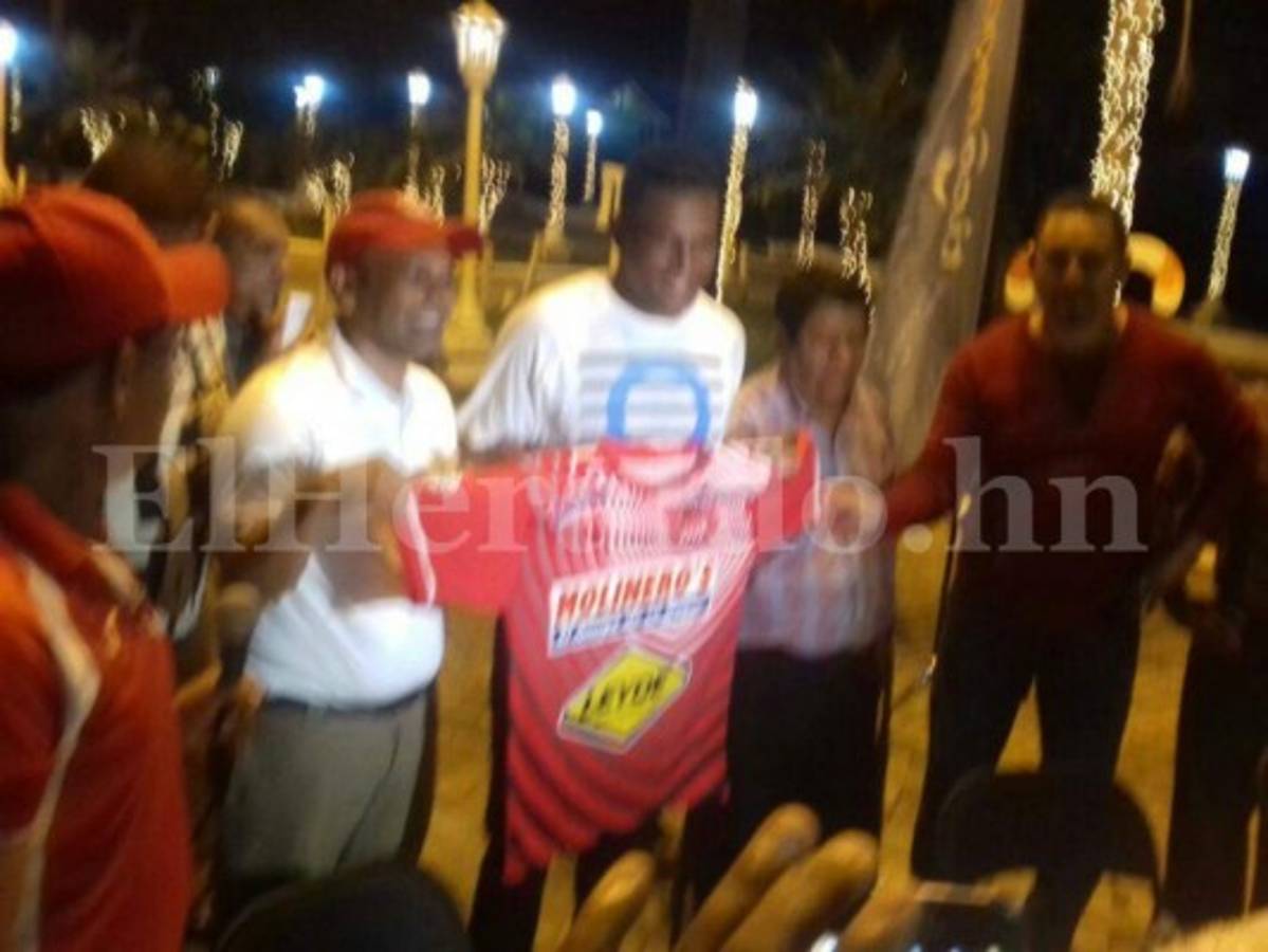 Carlos Pavón es presentado oficialmente como técnico del Vida