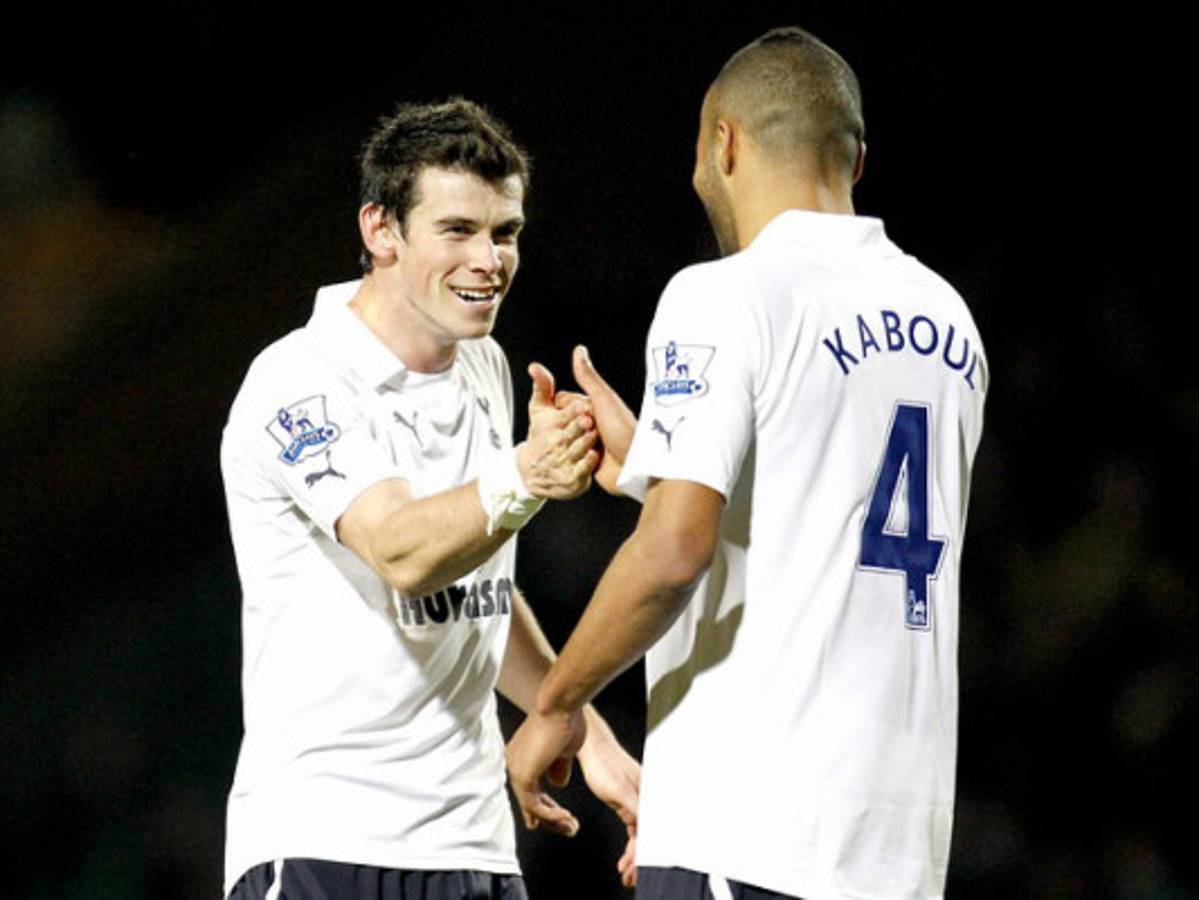 Tottenham sube al tercer lugar pero lejos de Manchester