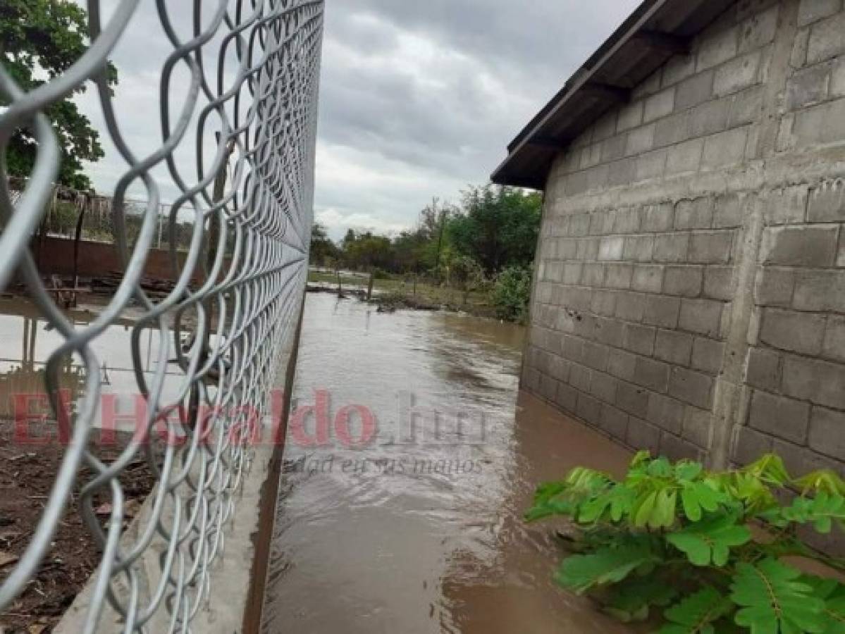 Lluvias provocan inundaciones en Valle; se mantiene la alerta verde en 10 departamentos de Honduras