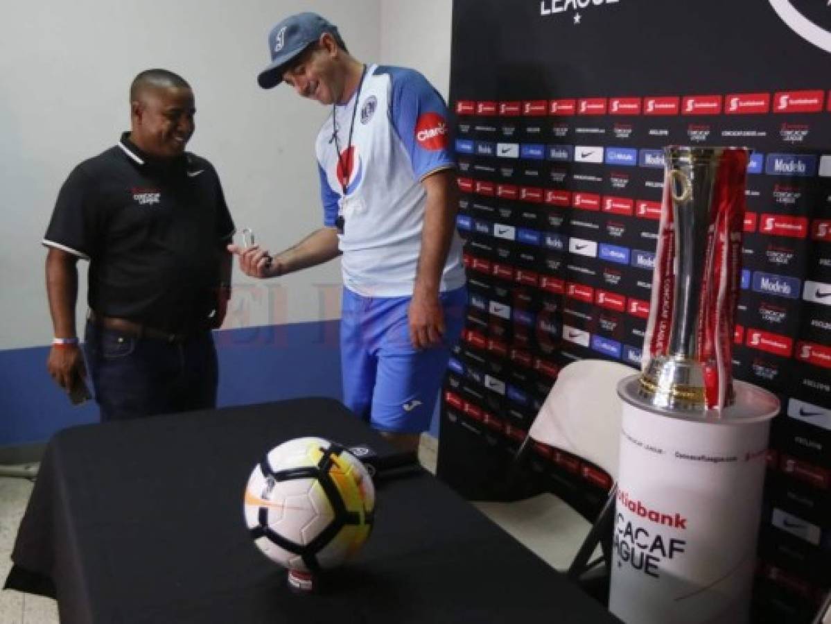 Diego Vazquez no quería la copa de la Liga Concacaf en la conferencia de prensa previo a la final ante Herediano