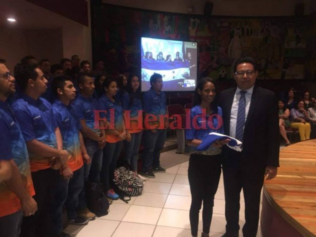 Atletas de la UPNFM son juramentados para juegos JUDUCA 2018