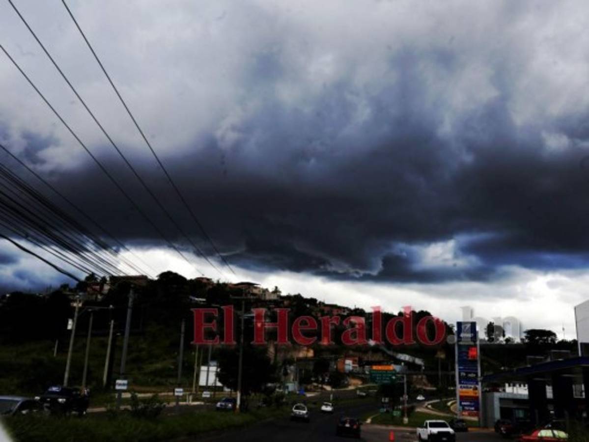 37 zonas de la capital están en alerta por intensas lluvias