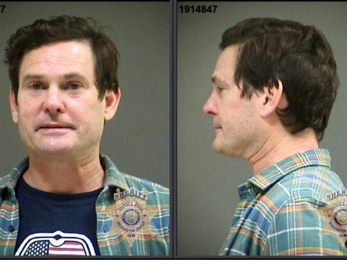 Actor de 'E.T.” Henry Thomas es arrestado por conducir ebrio 