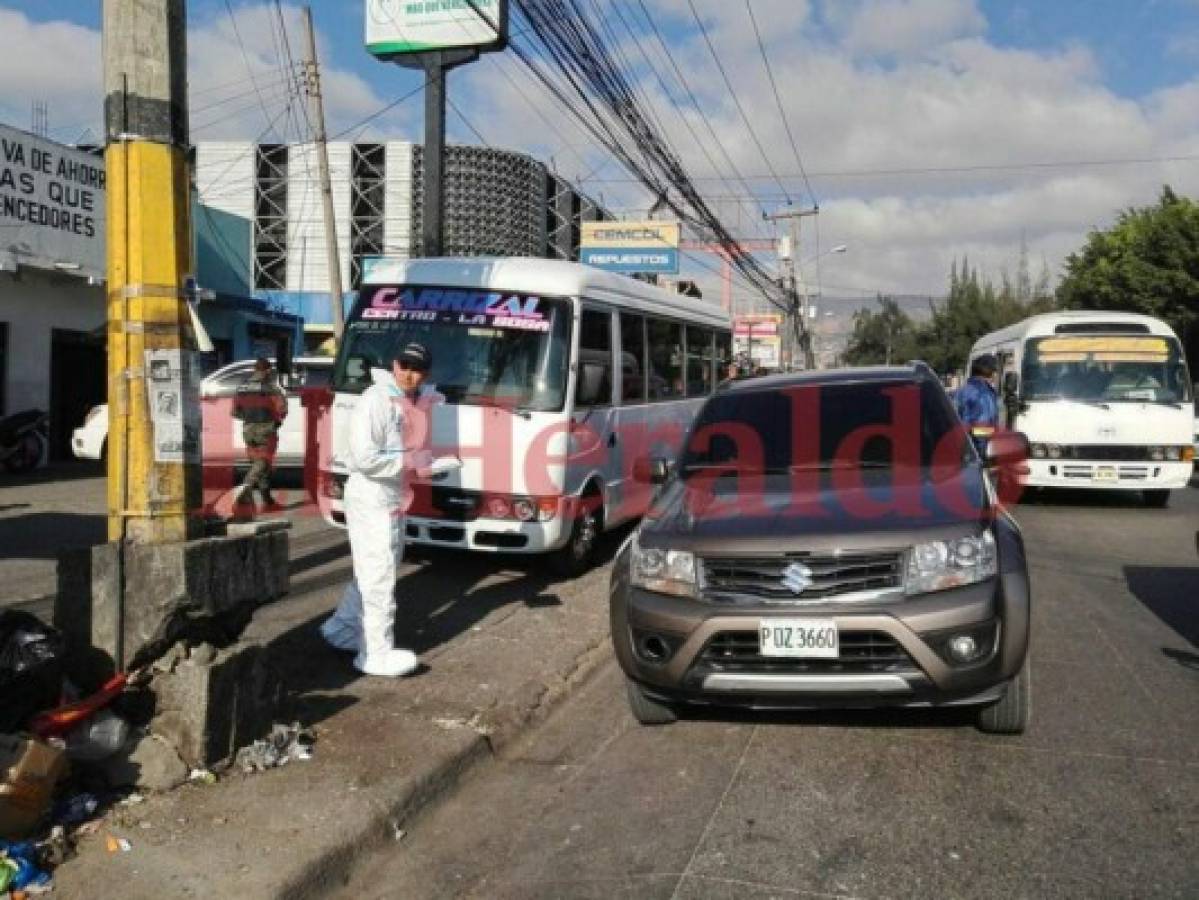 Elementos de la Dirección Policial de Investigaciones llegaron a la escena del crimen.