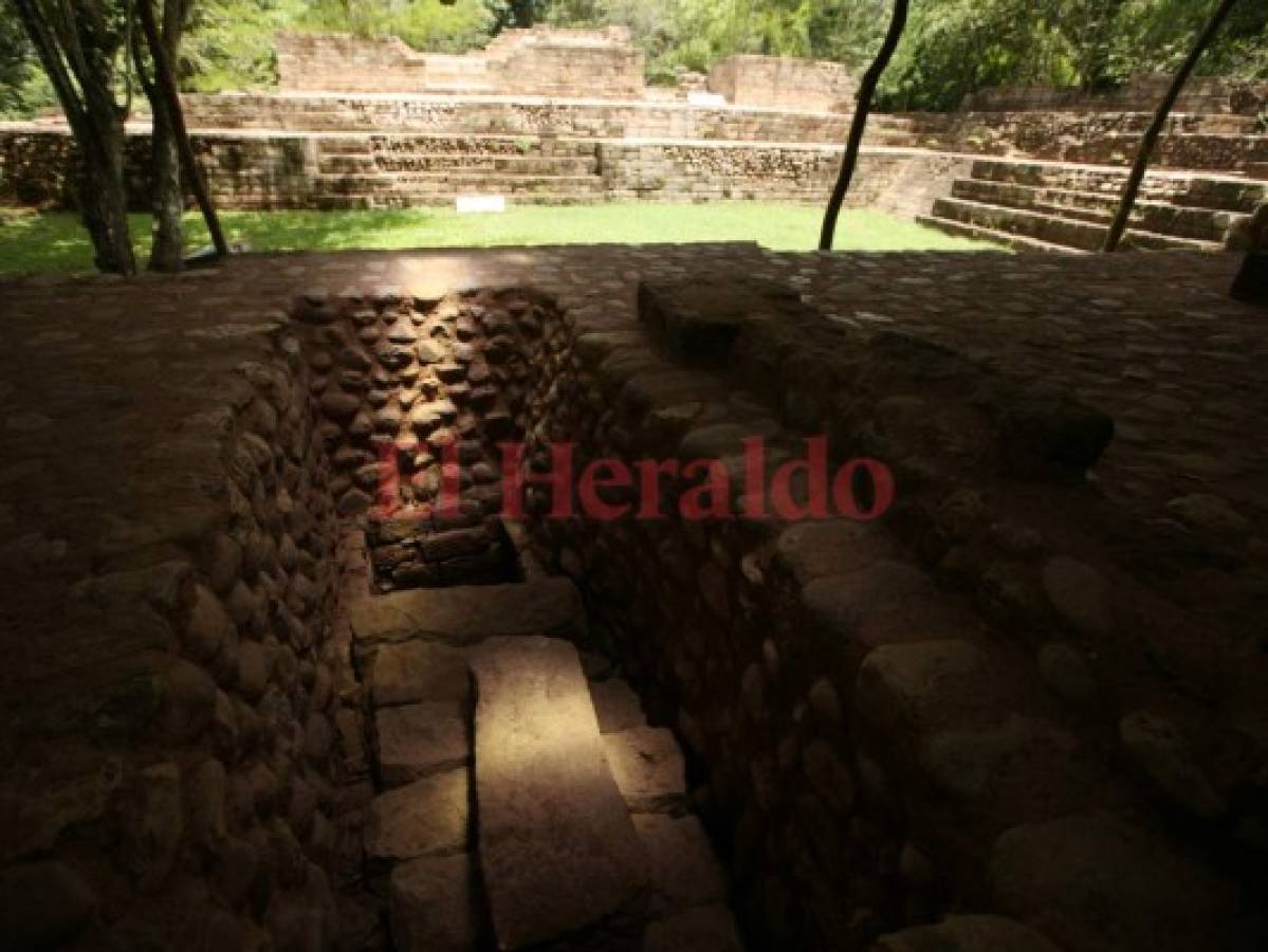 Ya restaurada una de las tumbas donde fueron encontradas las osamentas humanas.