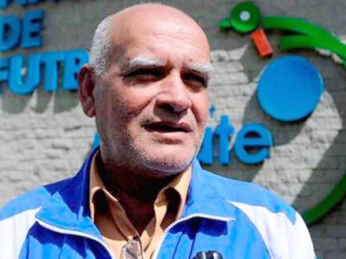 Guatemala se queda sin entrenador por suspensión de FIFA