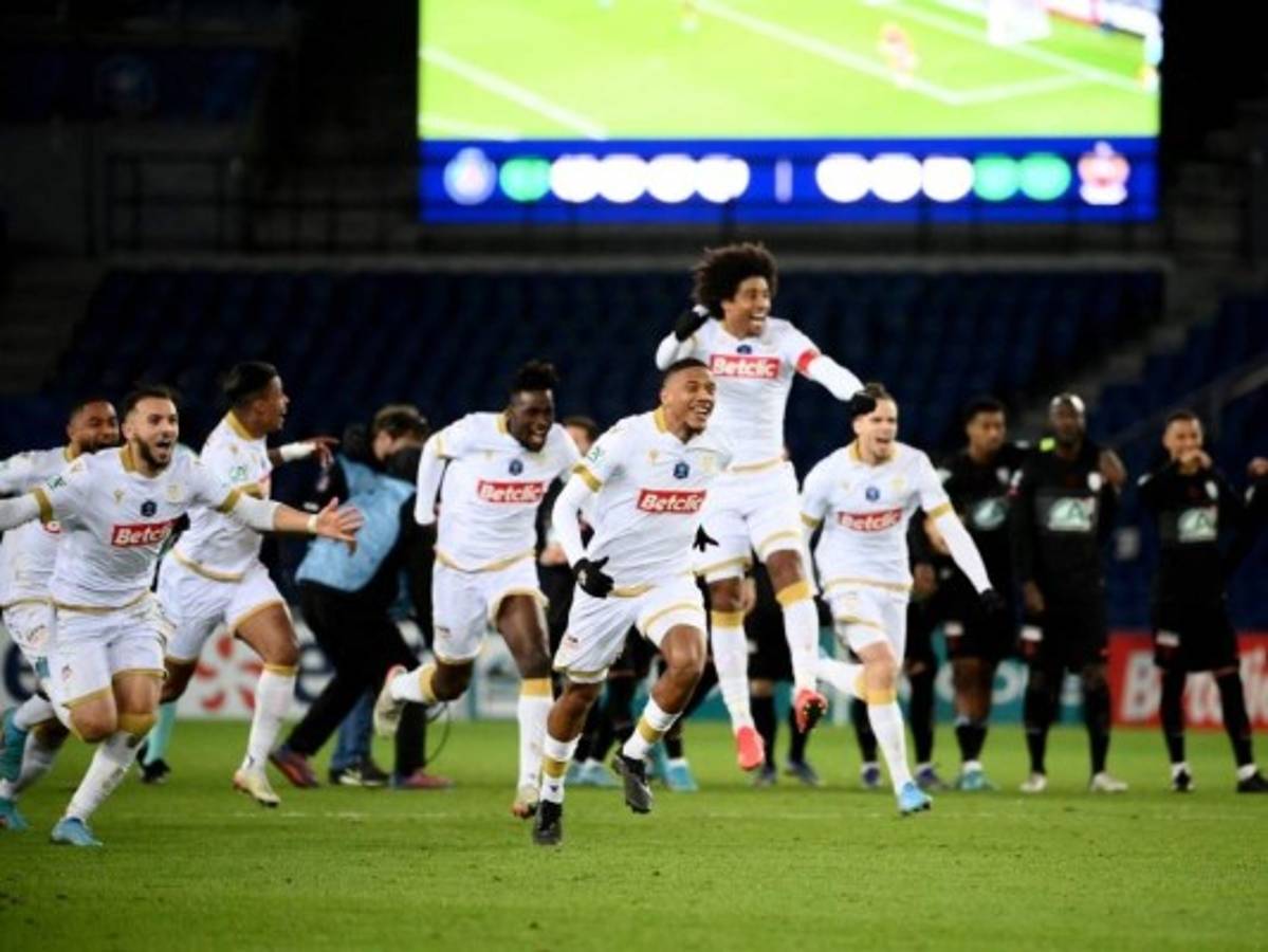 Niza da la sorpresa y elimina en los penales al PSG en la Copa francesa  