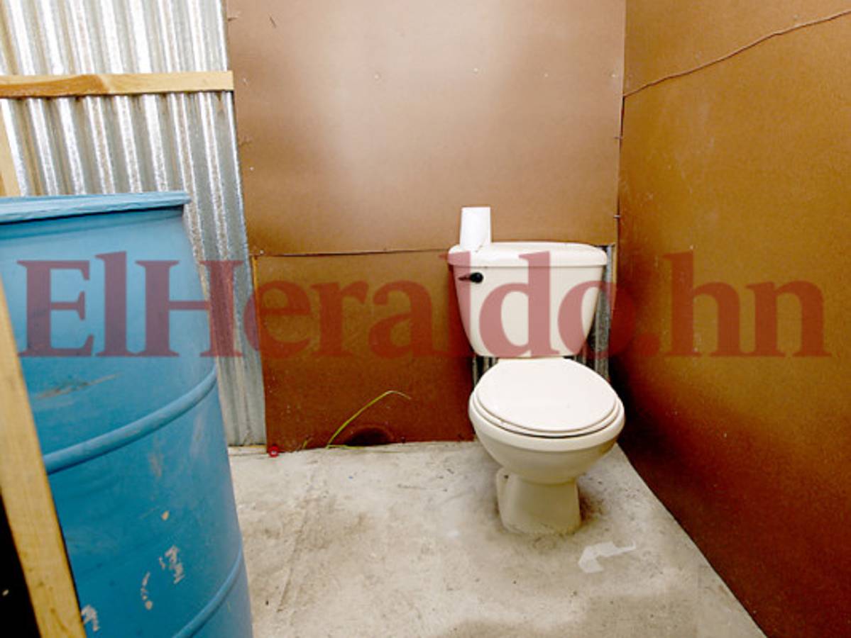 Policía allana vivienda donde habría estado secuestrado el periodista Alfredo Villatoro