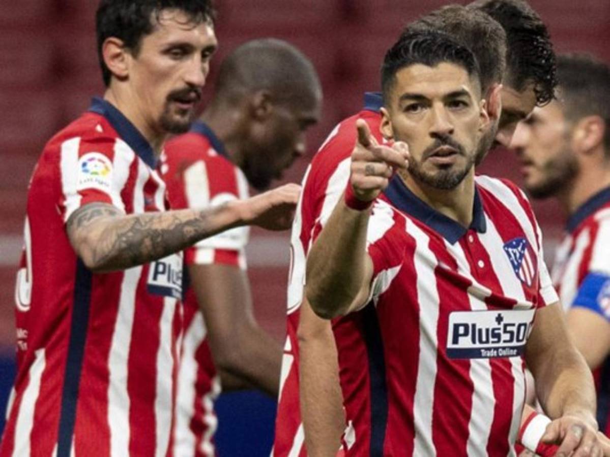 Barcelona cometió 'un gran error' dejando marchar a Luis Suárez, asegura Forlán