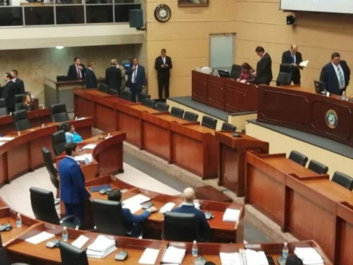 Parlamento de Panamá ratifica nuevos magistrados para combatir corrupción
