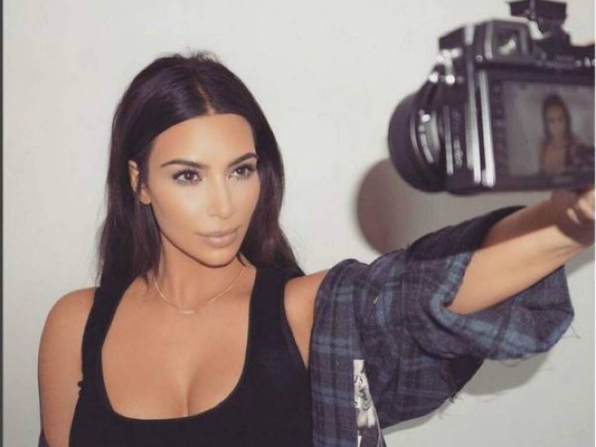 La socialité Kim Kardashian confiesa terrible enfermedad en la piel